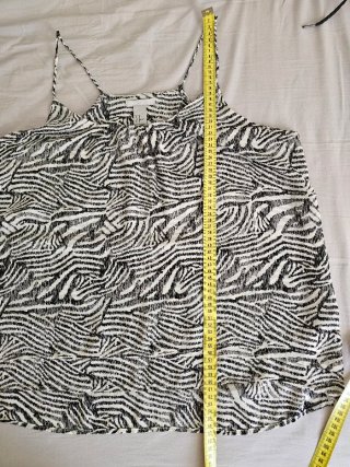 Blusa tirantes estampado cebra.