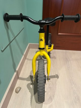 Bicicleta Sawyer Bikes + Casco