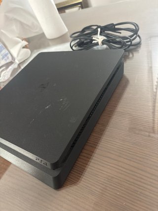 PS4 (PlayStation 4) Negra