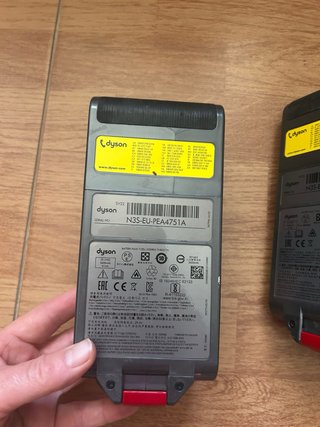 2 Baterías Dyson V11 SV17
