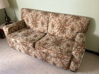 Sofá Vintage Floral Beige