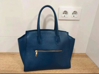 Bolso de piel azul