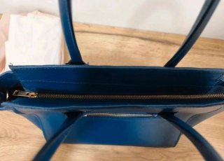 Bolso de piel azul
