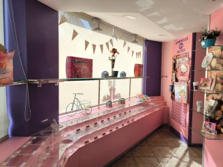 Traspaso tienda golosinas ,panaderia