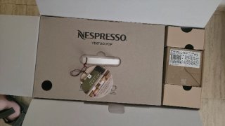 Cafetera Nespresso Vertuo Pop Negra