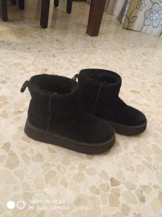 Botas Stradivarius Negras Talla 36 borreguito