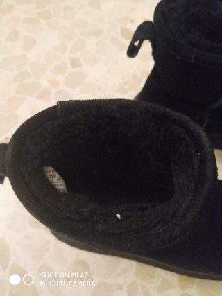 Botas Stradivarius Negras Talla 36 borreguito