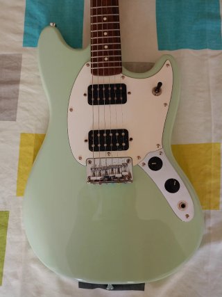 Guitarra Eléctrica Squier Mustang