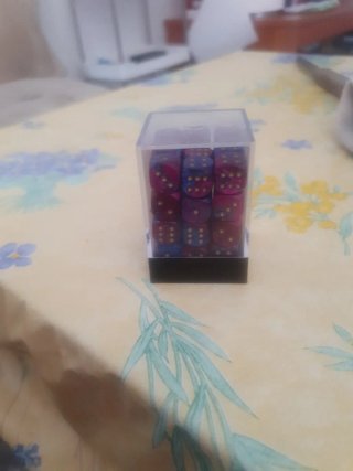 Dados de rol morados y azules