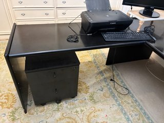 PR0243 - Mesa oficina negro