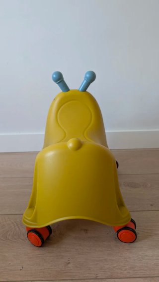 Correpasillos oruga amarillo