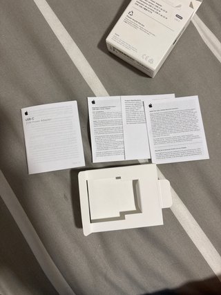 Caja de Adaptador Corriente Apple USB-C 20W
