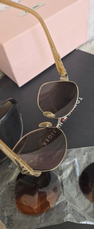 Gafas de sol Bvlgari doradas y marrones
