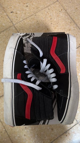 Zapatillas Vans Altas Negras y Rojas