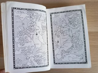 Juego de tronos, Canción de hielo y fuego 1