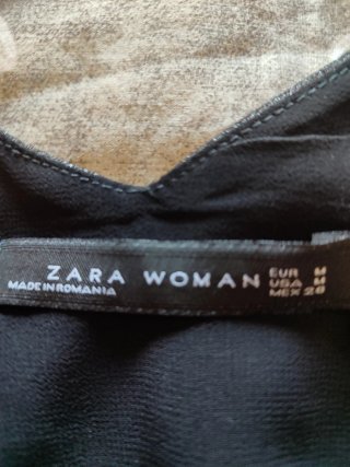 Top lencero Zara brillante negro y plata T.M