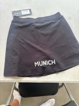 Falda Munich Negra Talla S