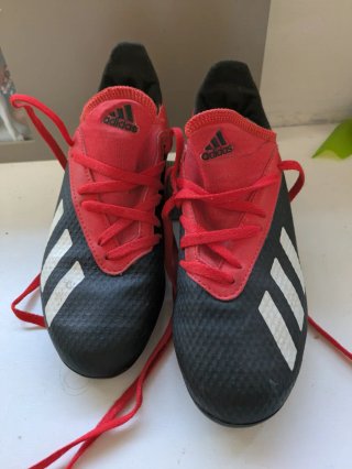 Botas de fútbol Adidas niño T33