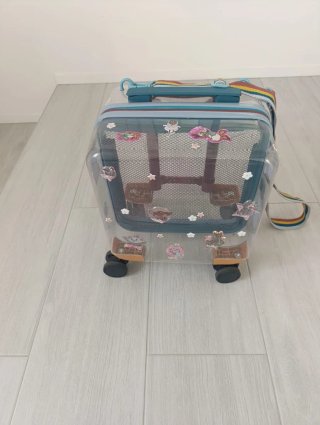 Maleta transparente para niña