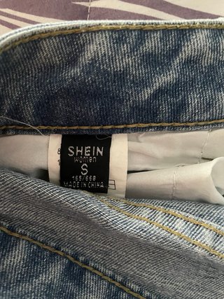 Pantalón vaquero roto Shein Talla S