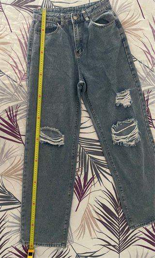 Pantalón vaquero roto Shein Talla S
