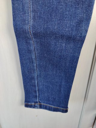Pantalón vaquero chica azul