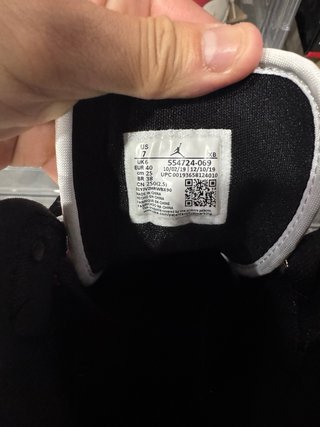 Jordan 1 Mid Black Toe Original