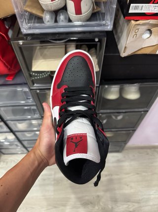 Jordan 1 Mid Black Toe Original