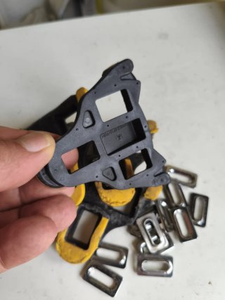 Cales Shimano Carretera