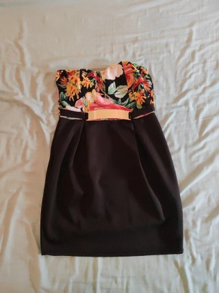 Vestido palabra de honor floral