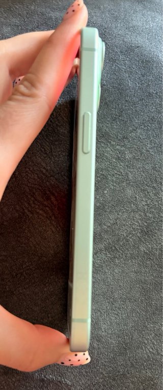 iPhone 15 Verde