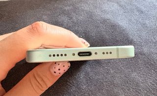 iPhone 15 Verde