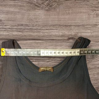 Camiseta sin mangas negra