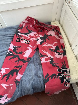 Sudadera y Pantalón grimey Camo Rojo Fuego Saqueo