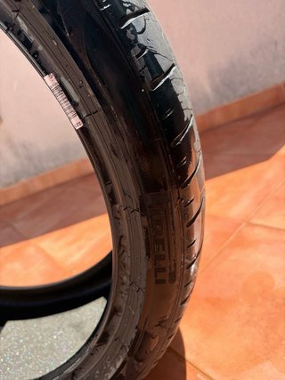 Neumático Pirelli 255/35 R21 98Y