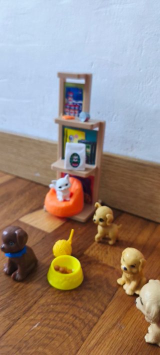 Barbie veterinaria con accesorios