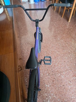 Bici BMX Morada Stay Strong Optimum PRK semi nuevo