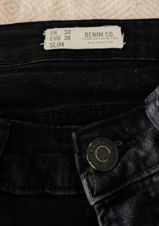 Bermudas vaqueras negras