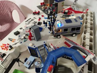 Playmobil Comisaría, cárcel y vehículos Policía