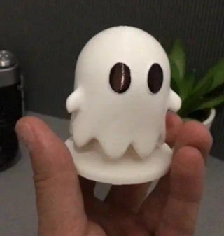 Figuras de Halloween y navideñas, de resina.