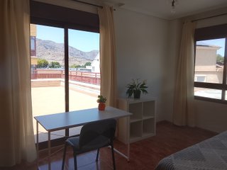 CASA PARA UNIVERSITARIOS - HABITACION DESAMPARADOS