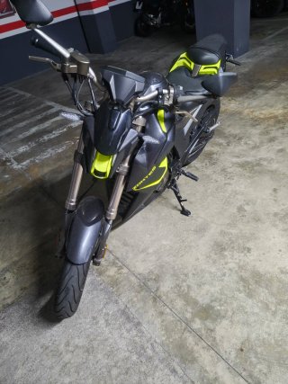 Zontes U125 Negra y Amarilla