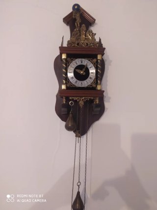 Reloj de pared antiguo