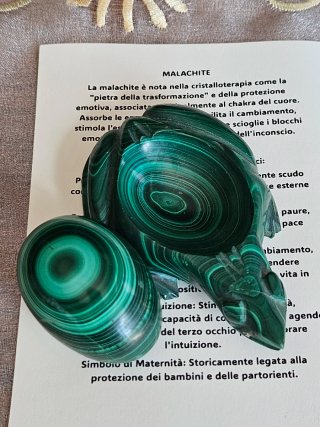 Scultura Rana in Malachite con Uovo Vintage