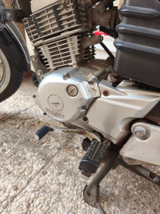 Yamaha YBR 125 Custom Negra