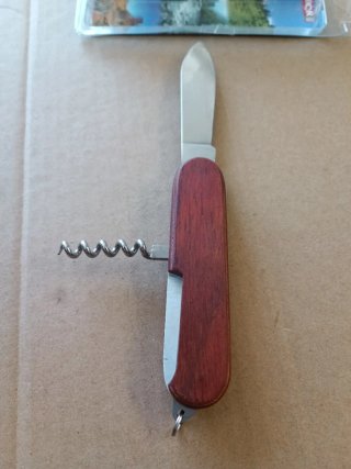 Coltello multiuso Aitor con manico in legno