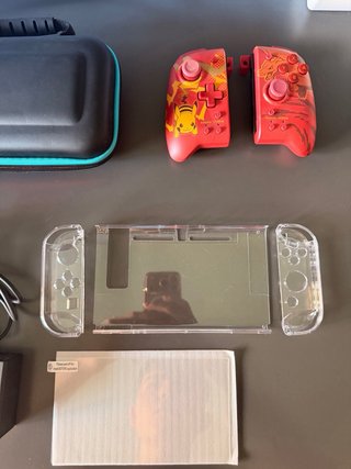 Nintendo Switch + Accesorios + Mandos Hori