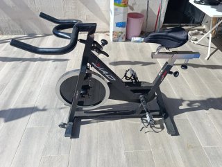 Bicicleta de Spinning JAD Negra