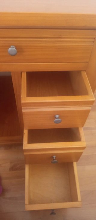 Scrivania in legno massello
