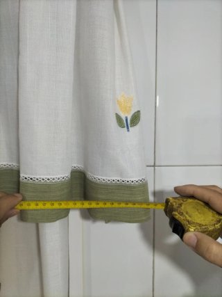 Cortinas blancas y verdes